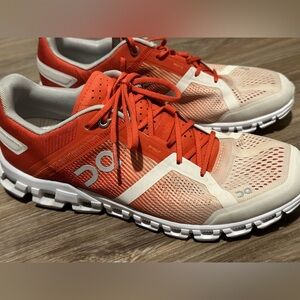 Like new on cloud 5 running shoes